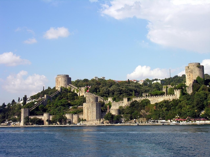 Rumeli Hisari Fortress in Istanbul - Islamic Architecture Around the World