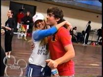 BUKSDLEEHSGYYUJBRGY - High School Musicale