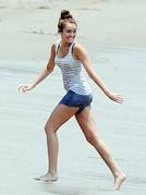 LYZFFIMTSXRYUHAPAHU - Miley la plaja