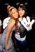 YHXIGVSYOJTKVZYGCMY - Miley and Katy Perry