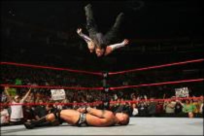 FOVPCQYNUAGFFOBJNLN[1] - POZE CU WRESTLARI