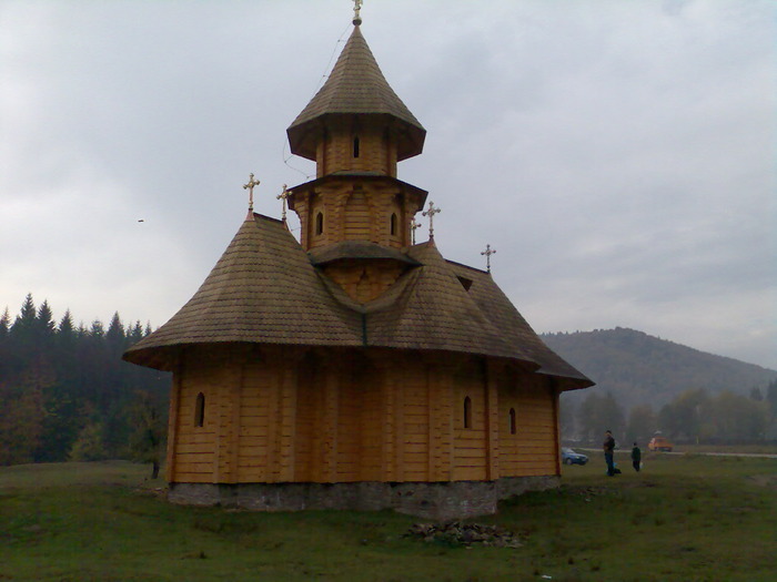 Imag060 - Manastirea Putna Sihastrie la bureti