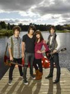 OQGANIHSRLUGRIARBEJ - poze si test camp rock