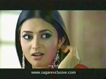 QDTPKCYULSKSFINWMMW - Divyanka Tripathi