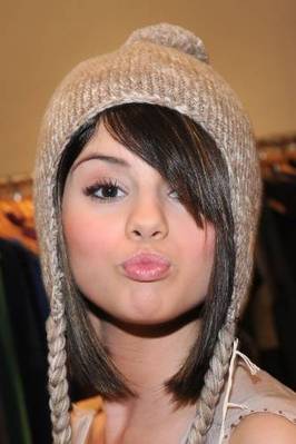 normal_selenafan01[1] - Selena Gomez is Princess Perfect