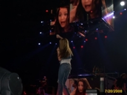 546_765 - cateva poze concert hannah montana