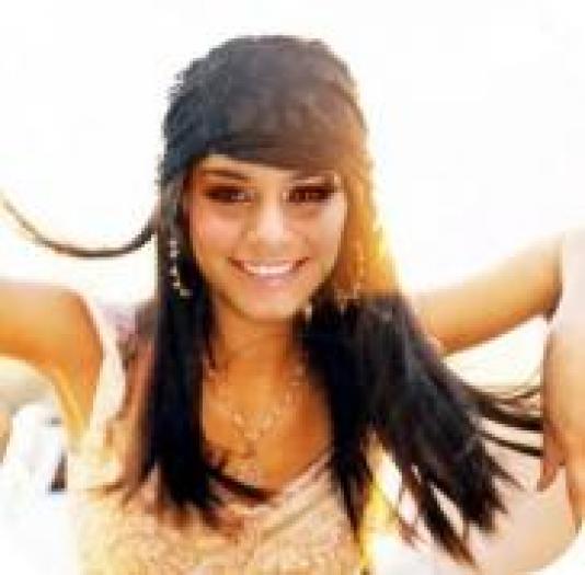 MTAHPUMAPSUHWIDCEAR - mania hsm si vanessa