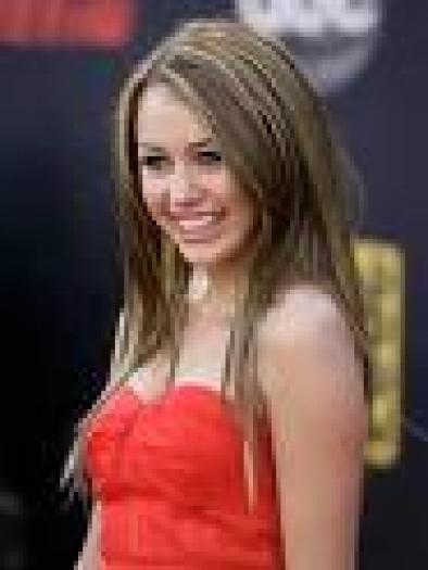 ai271155n935061 - hannah montana