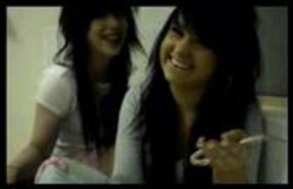 m_b67e7c21f2854dbc9f94138dbe49dcbb - brokelle bones