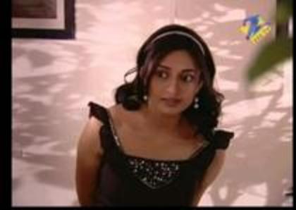 TCZQSUEZKMTTKPSJAZH - A ta pentru totdeauna poze-Divyanka Tripathi