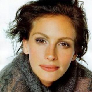 2 - Julia Roberts