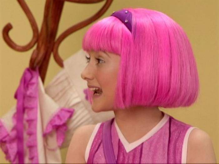 YUOPSGFJNHZEVTXLKYQ - Stefania Lazy Town