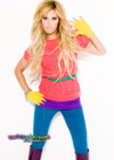 thumb_063 - ASHLEY TISDALE SEDINTA FOTO 22