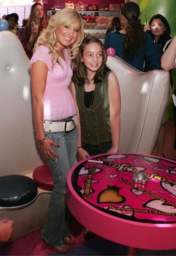 ZDXTKWJNYMMJTPCYYWF - Ashley Tisdale