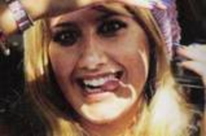 th_ATcAAAD-NcjKCIiipAjtYj0YPdFHmjdQJYg - ASHLEY TISDALE POZE RARE