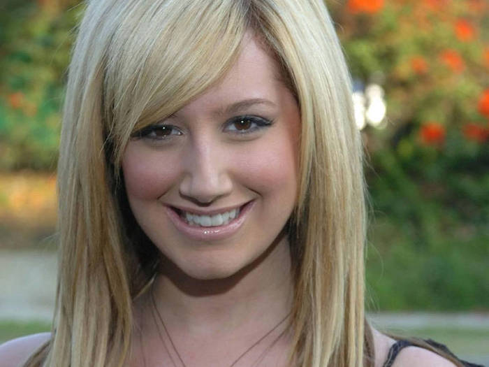 25 - poze ashley tisdale