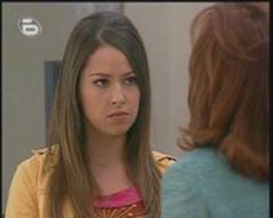 KJSLRDWSQYLMEIZOXEP - Fara sani nu exista paradis