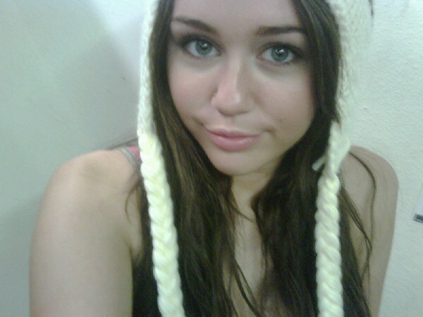 FNXAHYGOAPGOLBYXHQJ - poze cu mailey-hannah