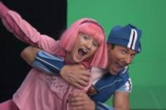 LMBRZSRYJXCGTGUTWVC - lazytown