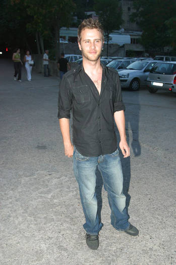 ozgur cevik - Ginere de import