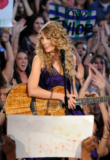 43rd+Annual+CMA+Awards+Show+Nr5U4H69B5Bl - Cat de mult o iubesc eu pe Taylor Swift