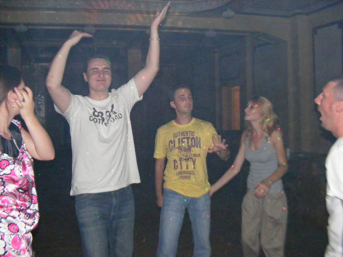 1 080 - 2009 01 08 party