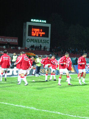 2003_10_27_14_42_47_meci_[1] - DINAMO