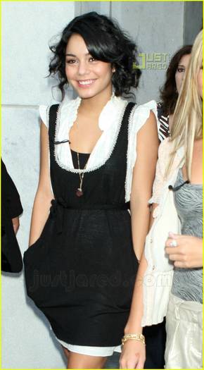 03-vanessa-hudgens-early-show