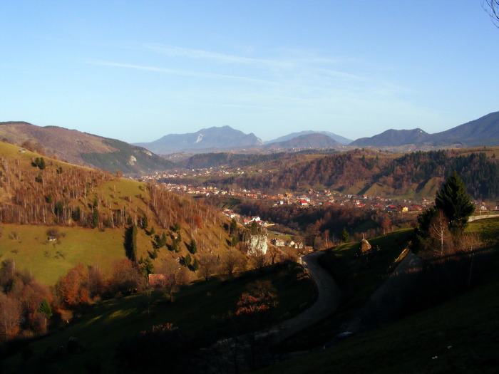 DSCF5920 - Piatra Craiului Bucegi satul Pestera