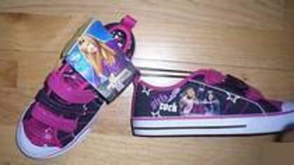 HFXAVIHKEFJBEKRGYWG; tenesi hannah
