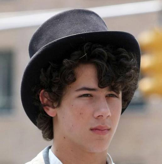 Nick_Jonas_1239894203_4 - nick jonas