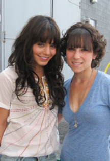 HLZBECWAWBUDZOMUNDA - 0-Vanessa Hudgens-0