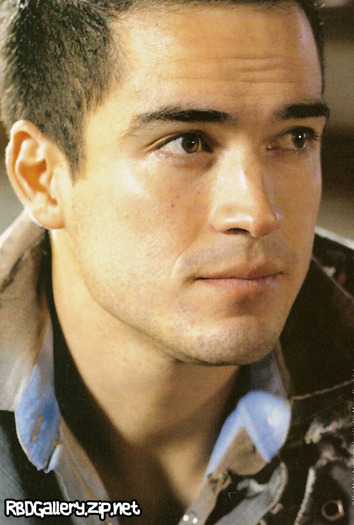 laaa4ao2jr7 - cupluri REBELDE