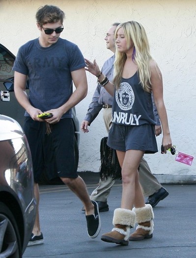 Zac+Efron+Ashley+Tisdale+Out+Lunch+Patty+bGaJHFlhruBl