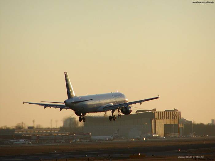 AVIOANE--PLANE 10 - AVIOANE Boeing 787 dreams cielo