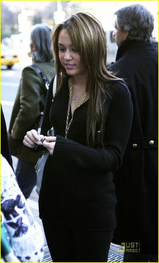 mileycyrusnycautographskq8