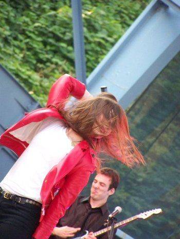 demilovato_net-sixflagsgeorgia-0011 - demi lovato