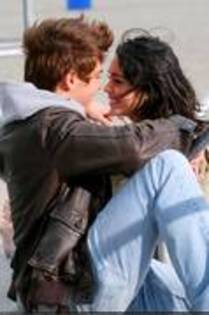 TZFYLFLSCRPFOUWKJKK - vanessa