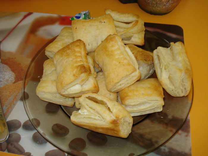 PATEURI CU BRANZA - GUSTOS