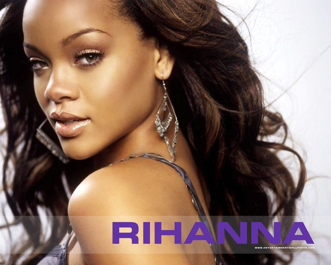 4 - Club Rihanna