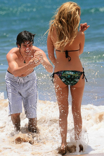 ashleytisdale4thjuly9bicp0