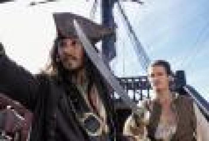 Pirates-of-the-Caribbean-The-Curse-of-the-Black-Pearl-1171297776 - Piratii din Caraibe