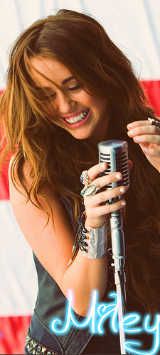 4001260155_124fc153e8[1] - Miley Cyrus