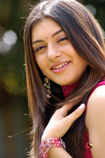 HansikaMotwani257p_18