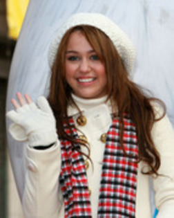 NCAJMVLTDPDZBOQUTDV - Cele mai  frumoase poze cu Miley