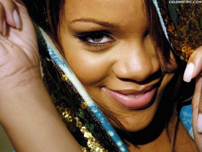 Rihanna_65-1024