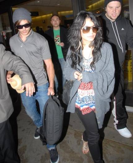 28040pcn_efron05 - Poze HSM