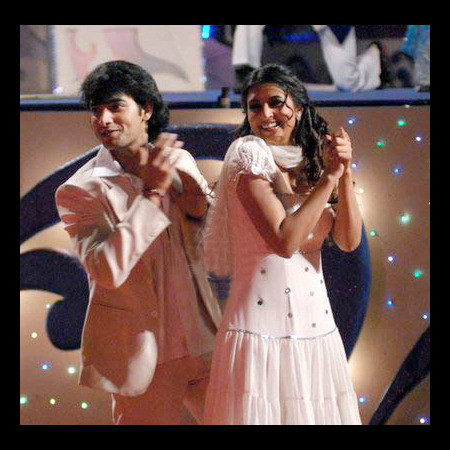 ZRAZBIIUAXGGDVTZOYG - Divyanka si Sharad
