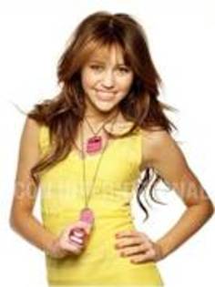 CYWQXKBSESRWSOXIXMK - Miley photoshoot2