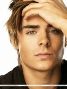 normal_PHRG971385 - Zac Efron